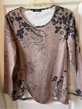 Long-Sleeve Floral Scoop Neck Tee